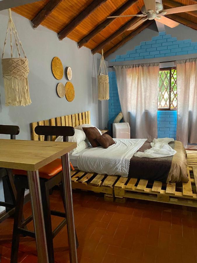 Finca Villa Chalet Del Rio Cali Farm Villa Chalet Cali River المظهر الخارجي الصورة